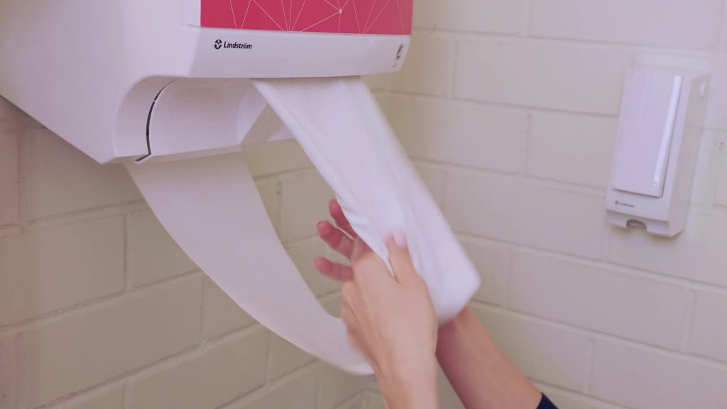 What is the most Hygienic Way to Dry your hands? Top Hand Dryers